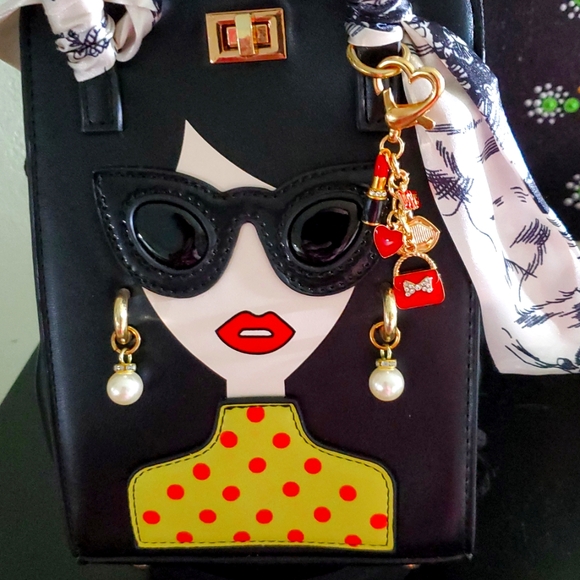 Woman's bag - Picture 3 of 5